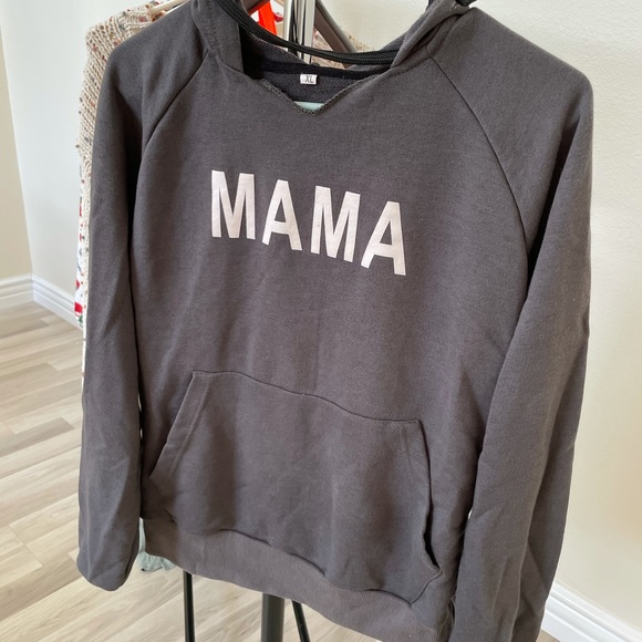 Sweaters - Sweatshirt